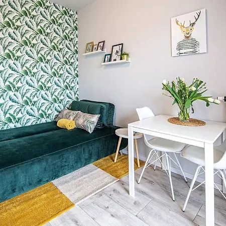 Apartment With Garden Bezplatny Parking !!!