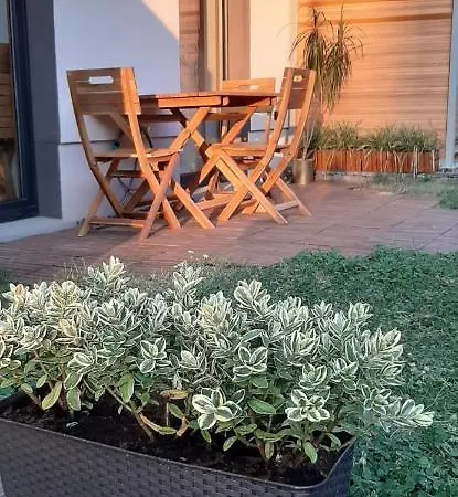 Apartment With Garden Bezplatny Parking !!! *
